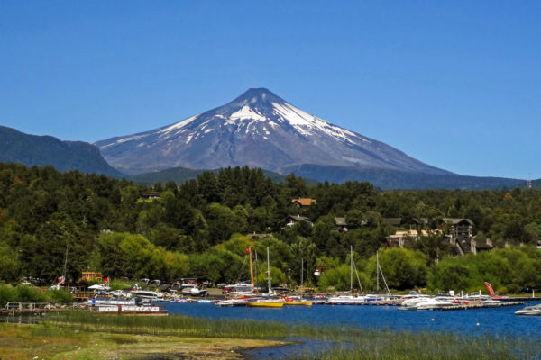 vulcao villarrica chile casal de mochilao blog